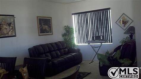 4th image of 11085 Hillsborough Ct