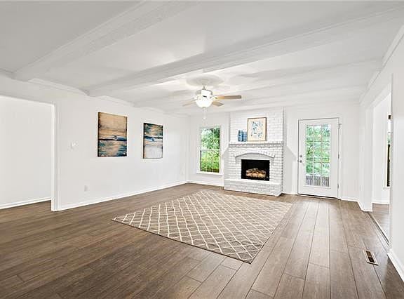 4th image of 9908 Oakridge Dr