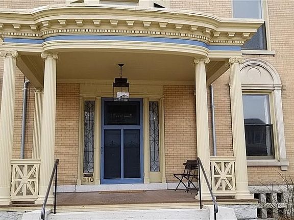 3rd image of 310 W Franklin St