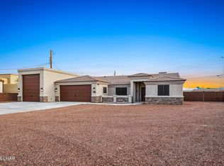 2236 Rainbow Ave N, Lake Havasu City, AZ 86403