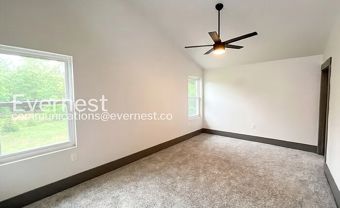 840 Piney Ridge Trl — Photo 17