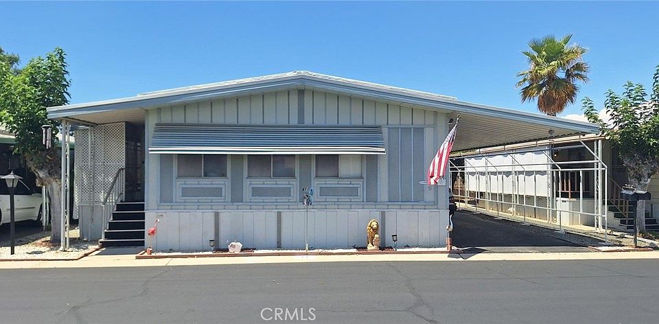 1st image of 575 S Lyon Ave Space 19