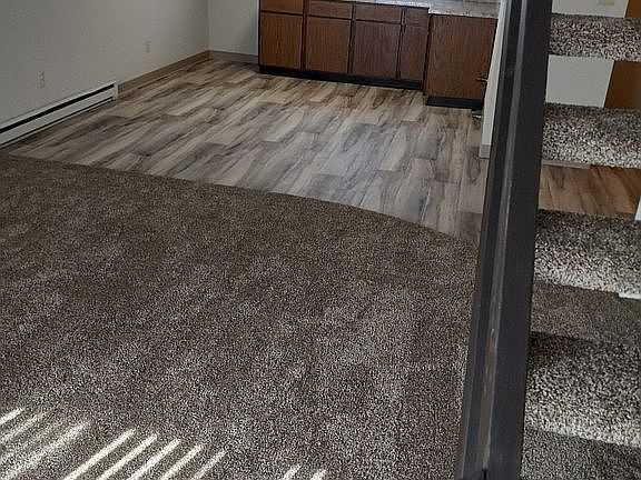4th image of 323 Broadview Ave