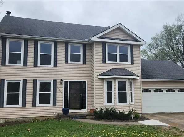 14985 Forest View Ct, Bonner Springs, KS 66012