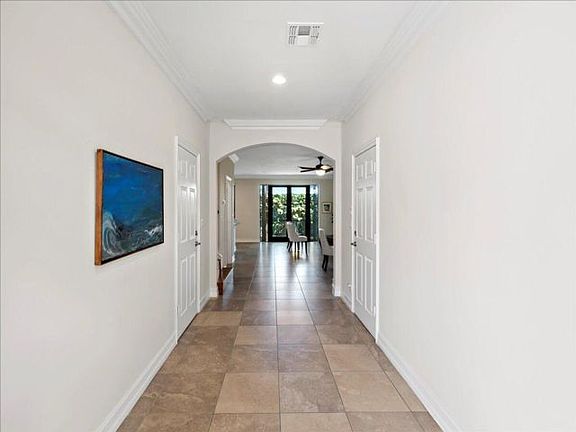 2nd image of 320 Via Villagio