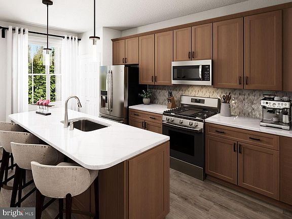 3rd image of 506 Park Rd