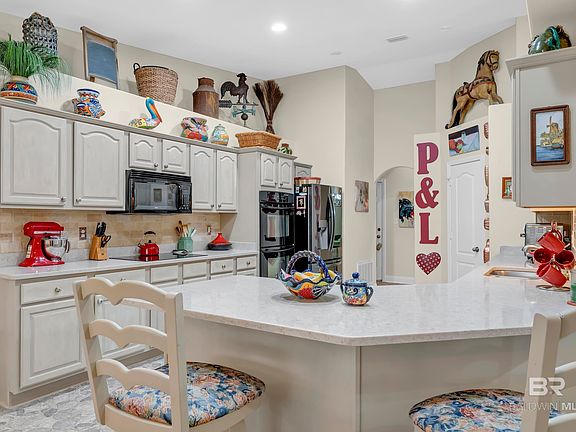 5th image of 1044 Destin Ave