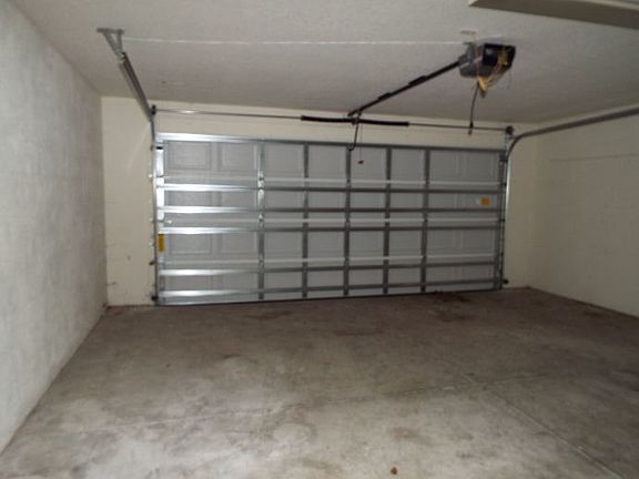 3rd image of 4886 N Cheyenne Dr