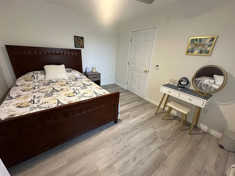 215 Eastern Heights Dr #1 — Photo 16