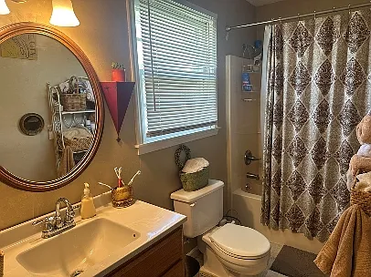 204 Crest Dr — Photo 13