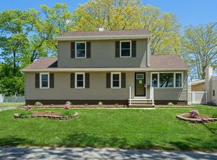 1 Washington Dr, Brick, NJ 08724