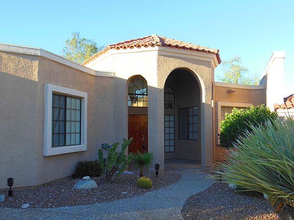 3rd image of 3470 N Country Club Vista Pl