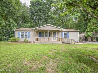 8411 Bowman Hollow Rd, Powell, TN 37849