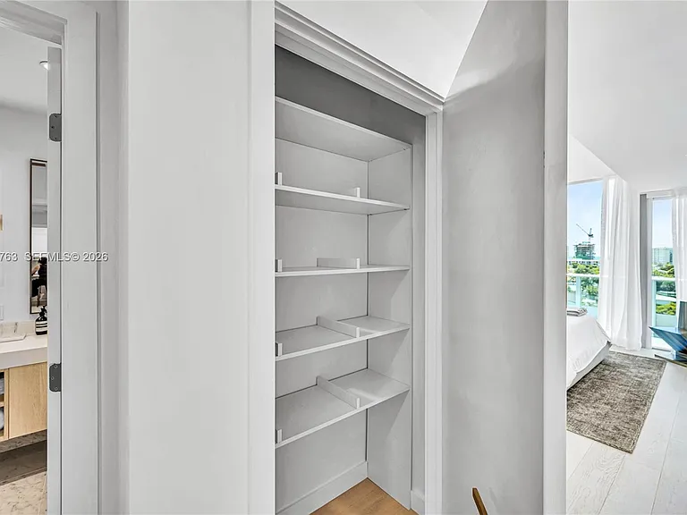9201 E Bay Harbor Dr #Penthouse 809 — Photo 63