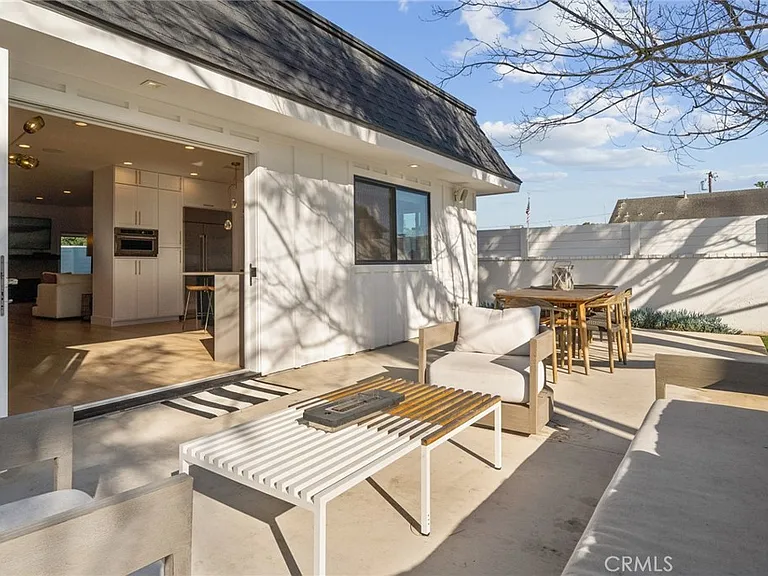 2402 Orchid Hill Pl — Photo 23