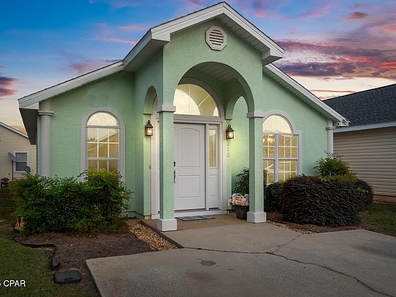 2nd image of 212 Seahorse Way