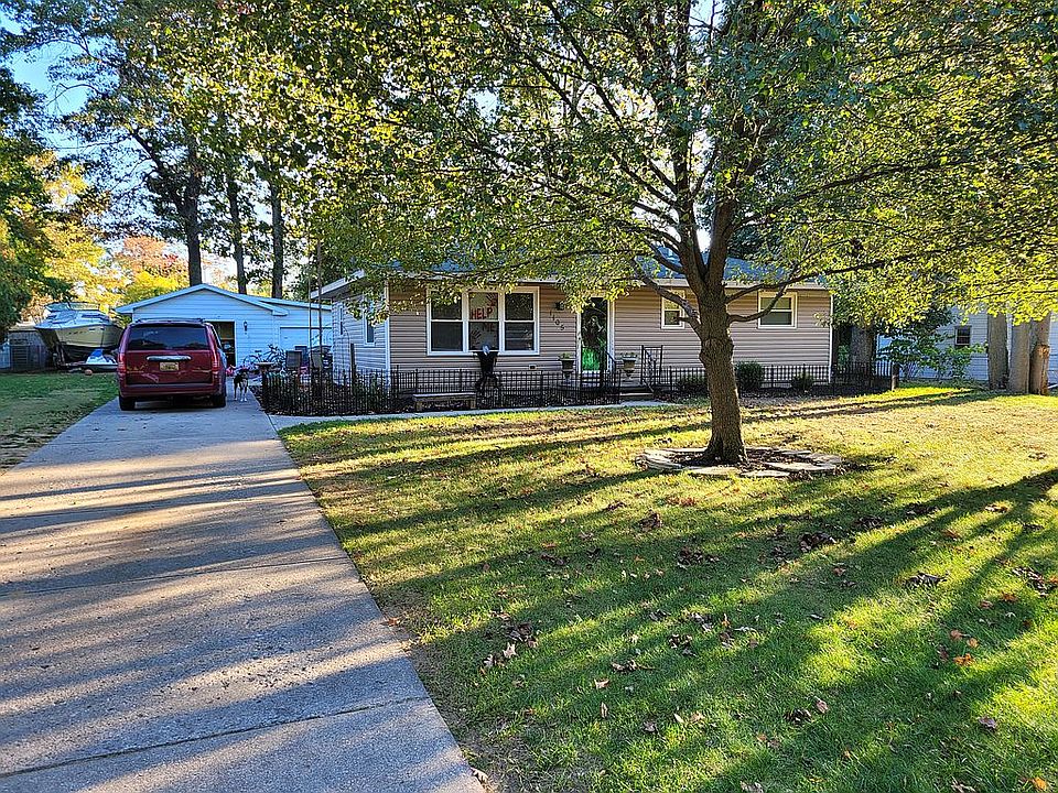 2nd image of 1105 Hackman Dr