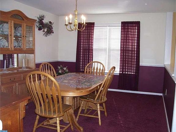 3rd image of 4333 Somerset Ln