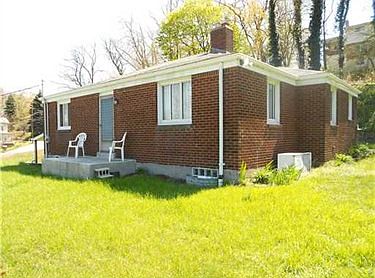 1st image of 250 Emlyn St