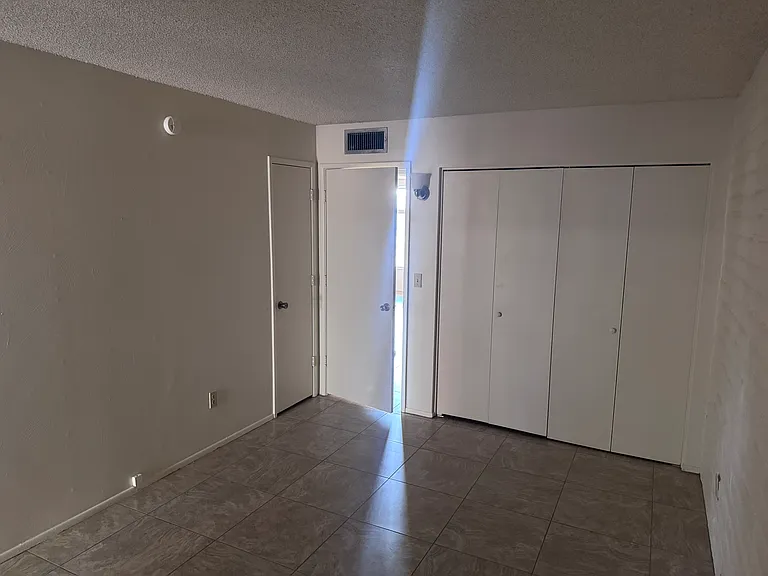 3240-3242 E Monte Vista Dr #3240 — Photo 14