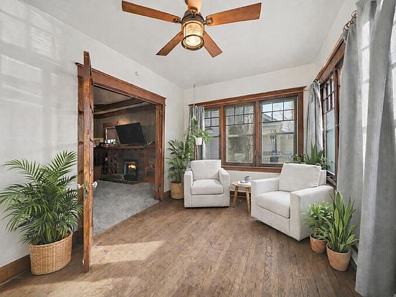 2nd image of 2605 Mishawaka Ave
