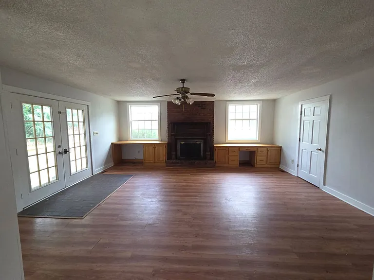 1435 Garner Chapel Rd — Photo 2