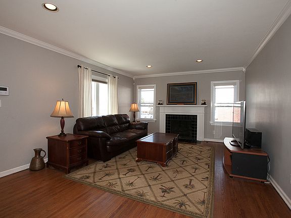 4th image of 1707 S Columbia Pl