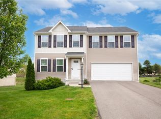 118 Leslie Farms Dr, Evans City, PA 16033