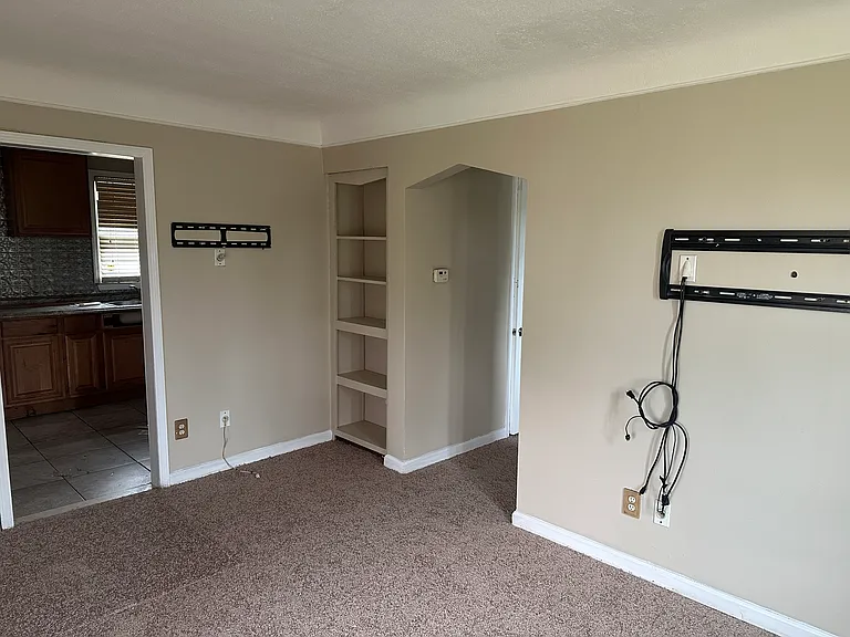 18047 Bradford St — Photo 3