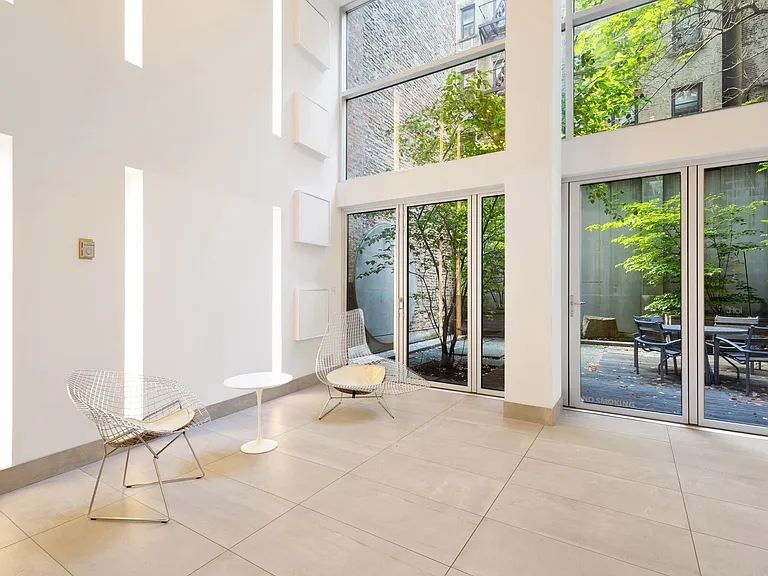 420 W 25th St #1E — Photo 17