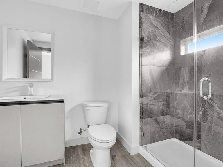 7040 Woodman Ave #107 — Photo 16