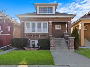 2216 Clinton Ave, Berwyn, IL 60402