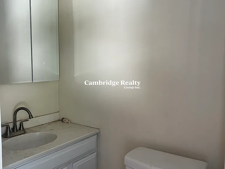 4 Park St #1 — Photo 15