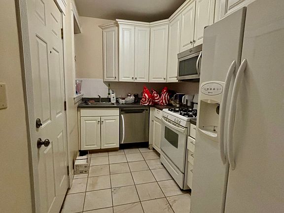 2nd image of 326 Saint Paul St #1