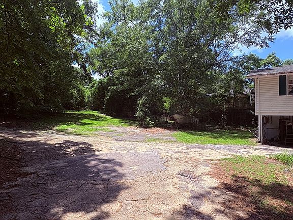 3rd image of 4019 Valley Rd