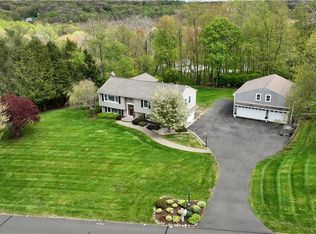 58 Valley View Rd, Monroe, CT 06468