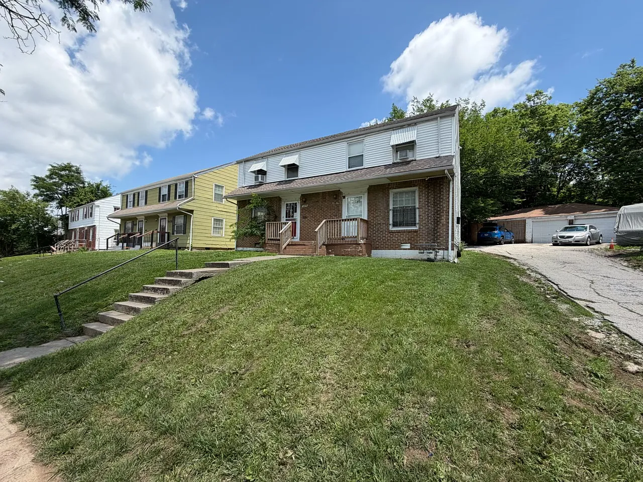 2 bed, 1100 sqft, $945 — Photo 3