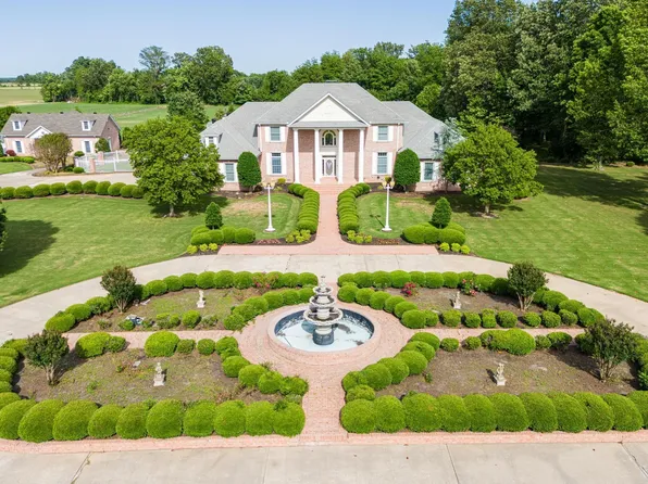 3201 S 2nd Ave, Paragould, AR 72450