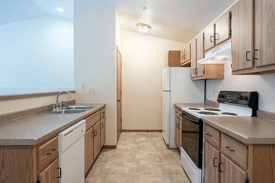 Whiting Avenue Estates — Photo 3