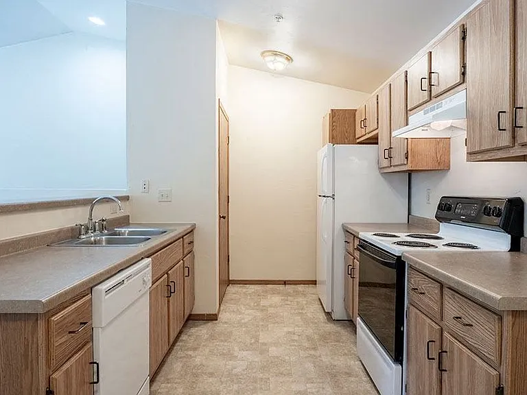 Whiting Avenue Estates — Photo 3