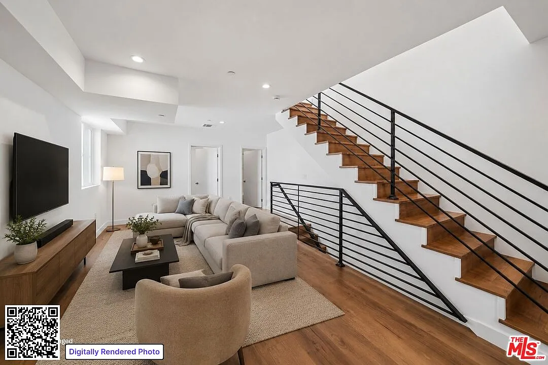 4 bed, 4.0 bath, 1702 sqft, $4,154 — Photo 1