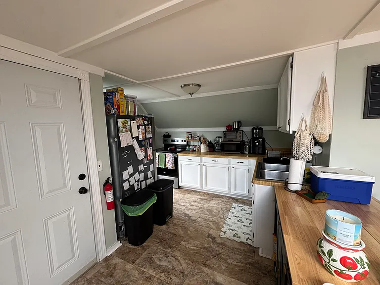 174 Glenwood Ave #3 — Photo 3