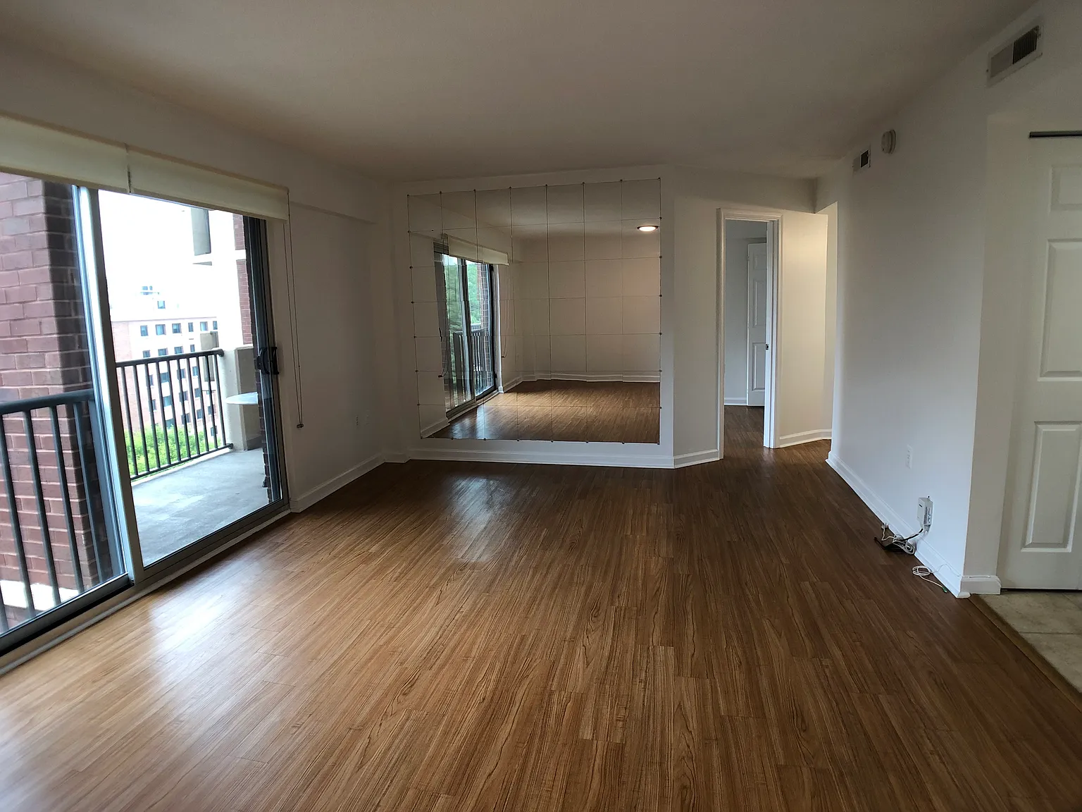 1 bed, 650 sqft, $2,250 — Photo 2