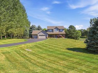 20365 Lake Ridge Dr, Prior Lake, MN 55372