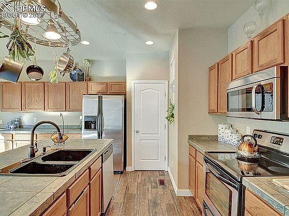 2nd image of 6764 Abbeywood Dr
