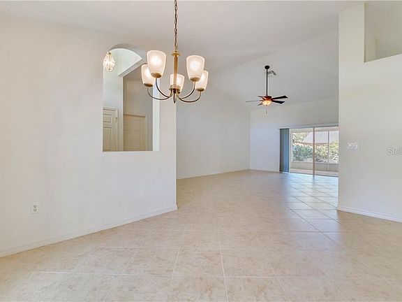 4th image of 433 Bigstaff Ct