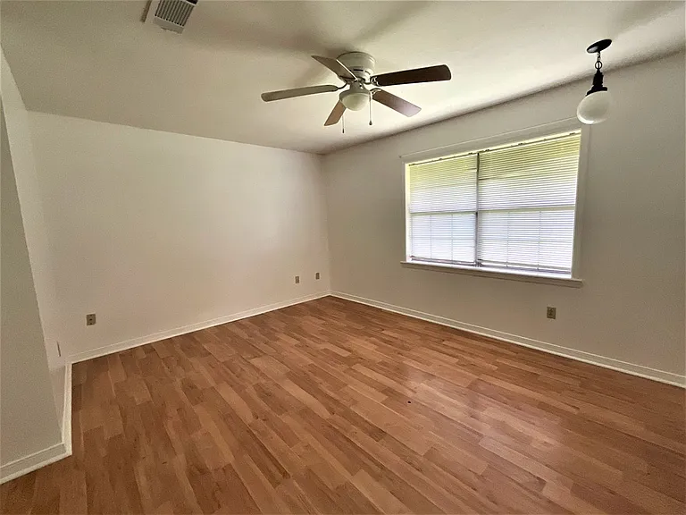 1692 Stacey St — Photo 16