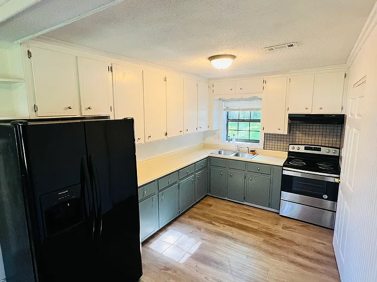 605 Mohican Ave — Photo 7