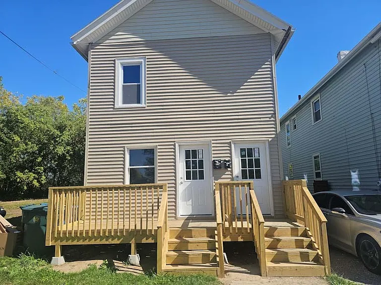 250 Anderson Ave — Photo 1