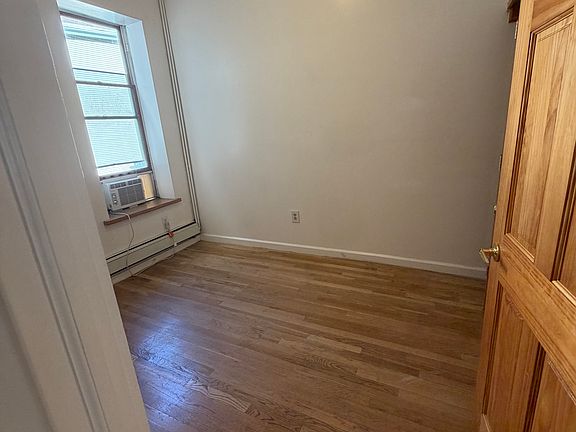 5th image of 335 Grove St Floor 3